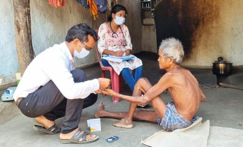 Chhattisgarh: डॉक्टर तुमचो द्वार योजना से जिले के ग्रामीणों को मिलने लगी निःशुल्क घर पहुंच स्वास्थ्य सुविधाएं 157 लोग हुए लाभान्वित...