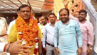 Newly appointed State President of Chhattisgarh Deepak Baij in Delhi... Fire brand leader and hundreds of workers grand welcome with Band Baja