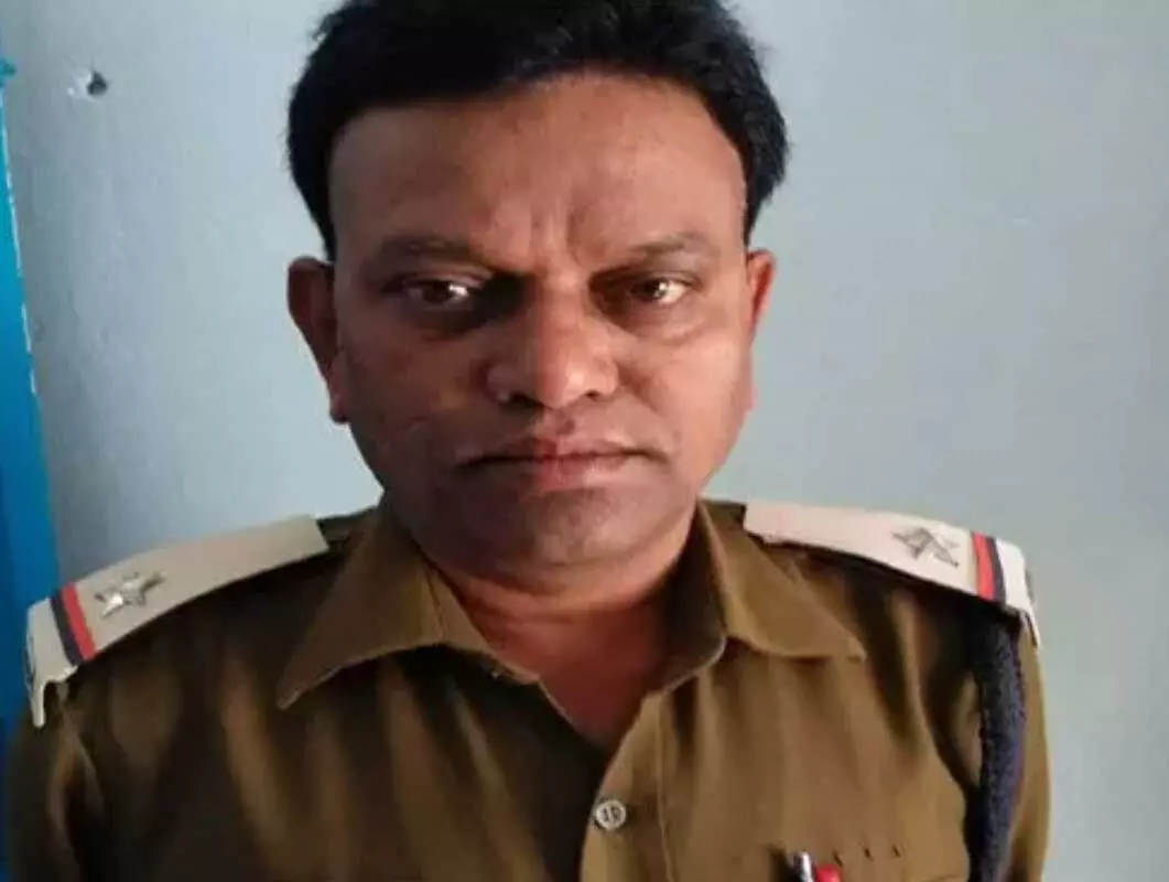 Chhattisgarh: सहायक उपनिरीक्षक निकला दुष्कर्म आरोपी, भटगांव पुलिस ने हिरासत में लिया...