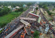 Balasore Train Accident: लापरवाही बरतने के आरोप में रेलवे के 7 कर्मचारियों को किया निलंबित...