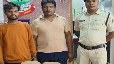 Raipur: पुलिस ने दो अंतर्राज्यीय गांजा तस्करों को बस स्टैंड से किया गिरफ्तार...