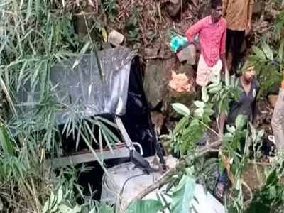 jeep-fell-into-the-ditch-9-people-died-on-the-spot