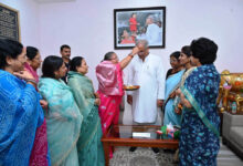 State Women's Commission Chairperson Smt. Nayak tied this special rakhi on the Chief Minister's wrist on Raksha Bandhan