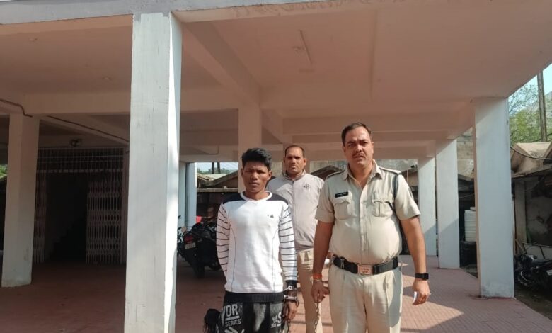 शराब पीने के लिए पैसे नहीं देने पर ब्लेड से वार आरोपी गिरफ्तार...
