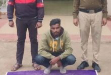 देशी प्लेन और महुआ शराब के साथ युवक गिरफ्तार, जानिए पूरा मामला
