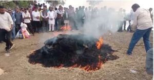 पुत्र हितेश बघेल ने अपने पिता नंदकुमार बघेल, को मुखाग्नि, हुआ अंतिम संस्कार