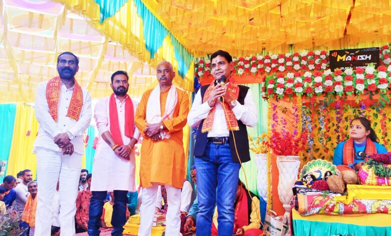 कैबिनेट मंत्री टंकराम वर्मा ने सेजा में भागवत कथा का किया श्रवण...