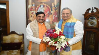 छत्तीसगढ़ प्रवास पर पहुंचे मध्यप्रदेश के मुख्यमंत्री डॉ मोहन यादव ने विधानसभा अध्यक्ष डॉ रमन सिंह से सौजन्य मुलाकात की...
