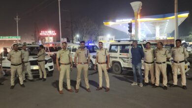 होली त्यौहार में क़ानून व्यवस्था बनाये रखने के लिए रायपुर पुलिस ने किया पैदल मार्च