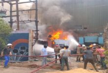 राजधानी रायपुर के उरला स्थित गणपति इस्पात परिसर में लगे बिजली ट्रांसफार्मर में भीषण आग लग गई है...