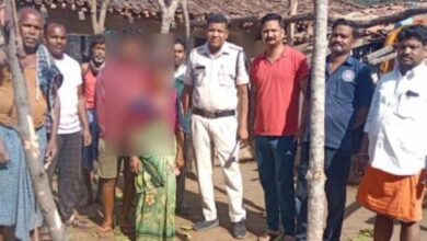 बागों थाना क्षेत्र अंतर्गत मोरगा चौकी के ग्राम गिधमुडी में हो रहे बाल विवाह की सूचना मंगलवार शाम 4 बजे डायल 112 की टीम पहुंची...