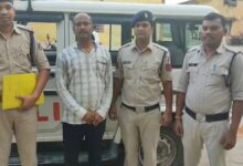 Chhattisgarh Crime: छात्रा से 12 साल तक धमकी देकर रेप करने वाला, शिक्षक को पुलिस ने किया गिरफ्तार...