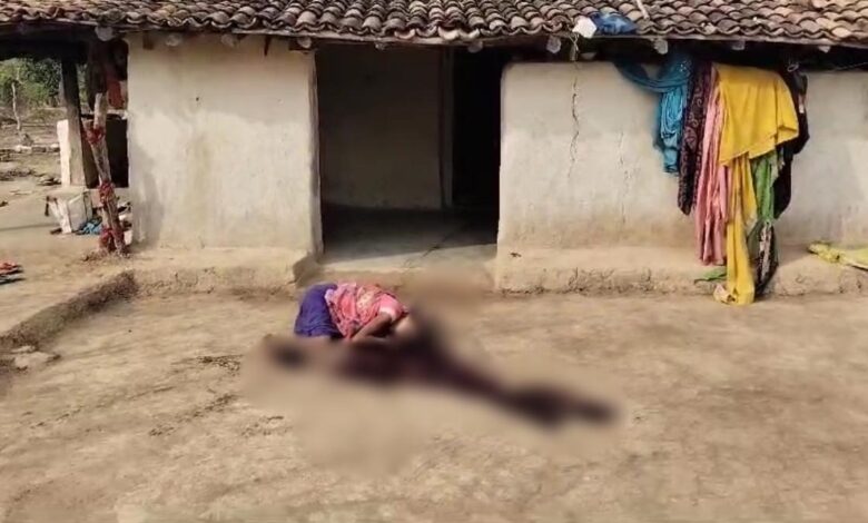 Chhattisgarh Crime: पति ने पत्नी को कुल्हाड़ी से मारकर उतारा मौत के घाट, पति हुआ फरार, पढ़े पूरी खबर...