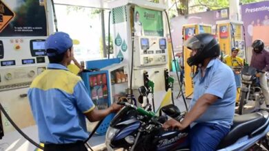 Chhattisgarh: पेट्रोल पंप में बिना हेलमेट के बाइक सवारों को नहीं दिया जाएगा पे​ट्रोल...