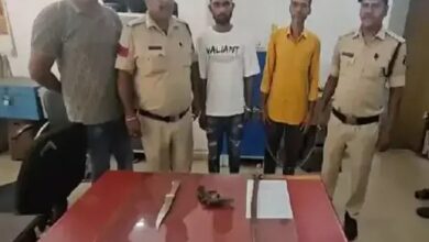 Chhattisgarh: कट्टा और तलवार के साथ 2 आरोपी को पुलिस ने किया गिरफ्तार, पढ़े पूरी खबर...