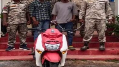 नारायणपुर एक स्कूटी में दो व्यक्ति अवैध गांजा तस्करी, 4.74 किलो गांजा के साथ स्कूटी सवार 2 आरोपी गिरफ्तार...