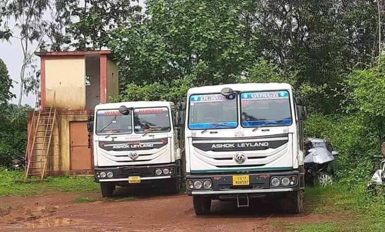 Chhattisgarh: बुजुर्ग किसानों-ग्रामीणों को असुविधा के चलते, शुरू हुआ मोबाइल ATM वैन की सुविधा...