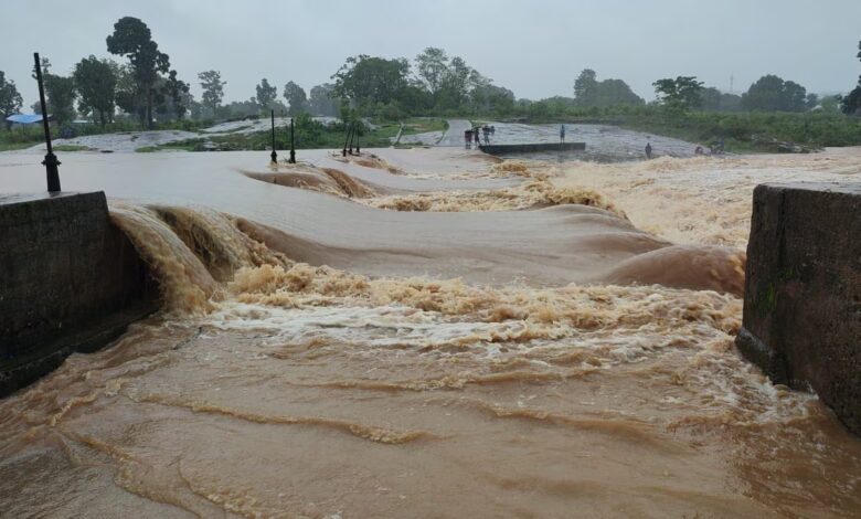 Chhattisgarh: जबरदस्त बारिश से नदी-नाले उफान पर, ग्रामीण की डूबने से मौत...