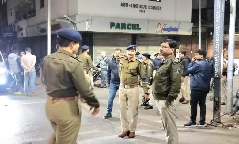 रायपुर SSP संतोष सिंह की सख्त कार्रवाई: रोड पर रातभर पुलिस ने की चेकिंग, ड्रंक एंड ड्राइविंग और संदिग्धों पर बड़ी कार्रवाई...