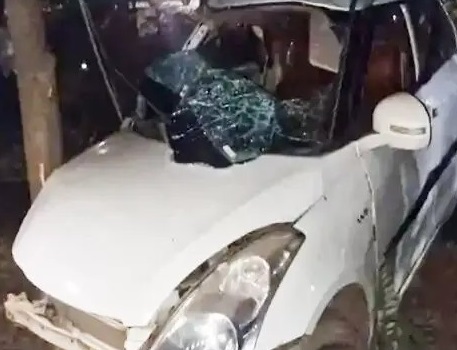 CG Road Accident: भिलाई टाउनशिप के सेक्टर-1 में युवती समेत 2 की मौत, पेड़ में जा टकराई बेकाबू कार