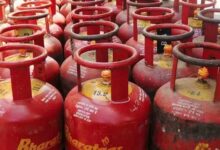 Gas Cylinder Price Latest: अब हर महीने 450 रुपए में ही मिलेगा Gas Cylinder, वित्त मंत्री ने किया ऐलान, जल्द जारी होगा आदेश...