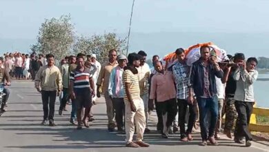 कोरबा में दर्दनाक विदाई: एक साथ 10 अर्थियों ने सबको रुलाया, सामूहिक अंतिम संस्कार...