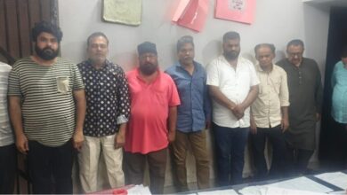RAIPUR BREAKING: राजधानी के इस इलाके में चल रहा था हाई-प्रोफाइल जुआ, 10 जुआरी गिरफ्तार समेत लाखों की नगदी जब्त...