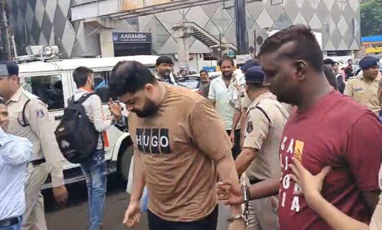 CG NEWS: मेकाहारा अस्पताल में पत्रकारों के साथ बाउंसरों की गुंडागर्दी, पुलिस ने निकाला आरोपियों का जुलूस...