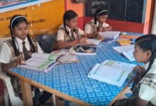 महासमुंद में शिक्षा विभाग की लापरवाही: 5वीं-8वीं के 5433 छात्र 5 माह से मार्कशीट के इंतज़ार में, एडमिशन व योजनाएं प्रभावित...