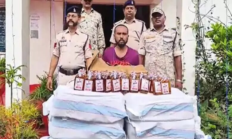 स्कॉर्पियो से 750 पौवा अंग्रेजी शराब बरामद, भागते वक्त पलटी गाड़ी; आरोपी गिरफ्तार...