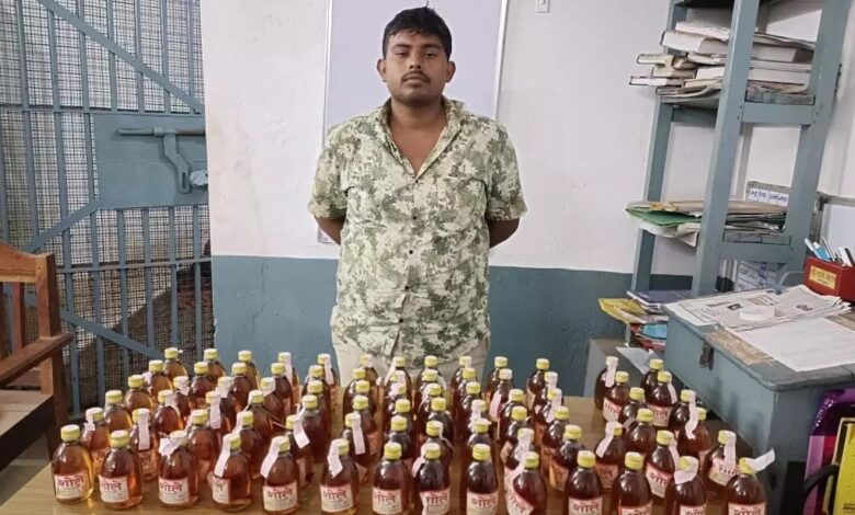 बगदई मंदिर के पास अवैध शराब बिक्री करते युवक गिरफ्तार, 80 पौवा जब्त...