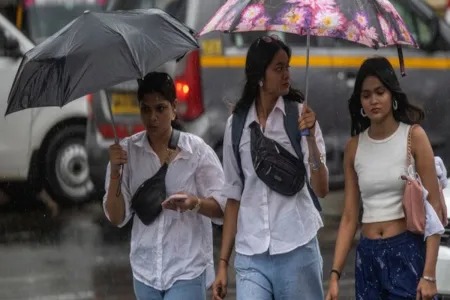 CG Weather Alert: छत्तीसगढ़ के 24 जिलों में अगले 3 घंटों में होगी तेज बारिश, IMD ने जारी किया ऑरेंज और यलो अलर्ट...