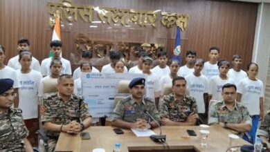 सुकमा में 33 लाख के इनामी समेत 20 नक्सलियों ने किया आत्मसमर्पण, 9 महिलाएं भी शामिल...