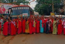 CG NEWS: रायपुर जाने से रोकी गईं मितानिनें, गरियाबंद में नेशनल हाईवे जाम कर किया जोरदार प्रदर्शन...