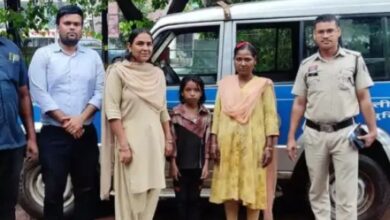 दुर्ग रेलवे स्टेशन पर लापता बच्ची मिली, पुलिस ने सतर्कता से मां से मिलवाया...