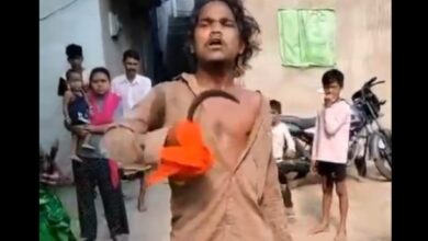 रायपुर में बदमाश ने धारदार हथियार से महिलाओं को धमकाया, वीडियो वायरल होने पर मचा हड़कंप...