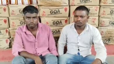 एमसीबी पुलिस की बड़ी कार्रवाई: कार से 6.75 लाख की गोवा शराब जब्त, दो तस्कर गिरफ्तार – एक फरार...