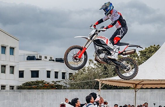 रायपुर में कल नेशनल सुपरक्रॉस बाइक रेसिंग का धमाका, बुढ़ापारा स्टेडियम के आसपास ट्रैफिक एडवाइजरी जारी...