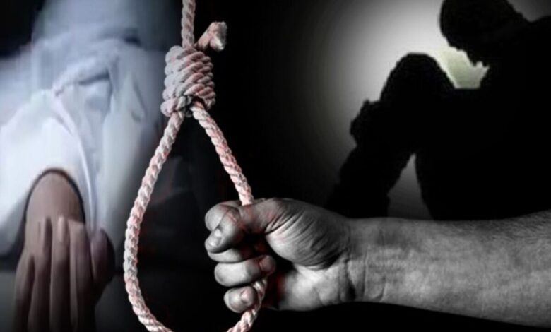 पारिवारिक कलह से परेशान चाय वाले ने की आत्महत्या, कमरे में फांसी लगाकर दी जान...