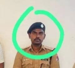 रेलवे स्टेशन पर फर्जी ASI गिरफ्तार: वर्दी पहनकर घूम रहा युवक सेल्फी मांगते पकड़ा गया...