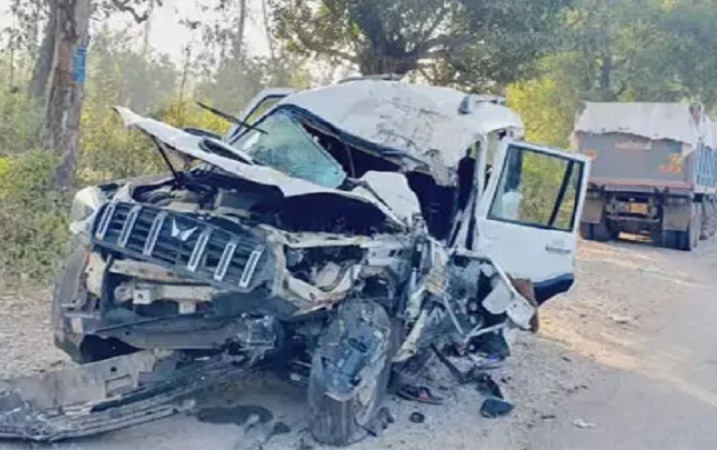 NH-30 पर बड़ा हादसा: स्कॉर्पियो ट्रक से भिड़ी, 5 की मौके पर मौत, कई गंभीर...