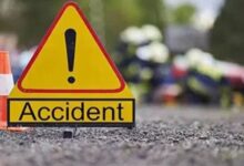 NH-53 पर भीषण सड़क दुर्घटना: ट्रेलर की चपेट में आई HR एग्जीक्यूटिव, मौके पर मौत...