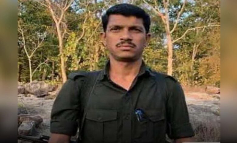 CG News: 9 महिला नक्सली 7 पुरुष नक्सली के साथ तेलंगाना स्टेट कमेटी का कमांडर चोक्का राव गिरफ्तार...