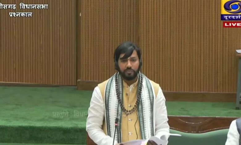 CG News: युवाओं के लिए बड़ी खुशखबरी, 14 हजार से ज्यादा युवाओं को मिलेगी नौकरी, मंत्री गुरु खुशवंत साहेब ने सदन में दी जानकारी...