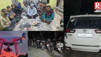 Drone से निगरानी कर रायपुर पुलिस की बड़ी कार्रवाई, Farm House और आरंग में जुआ खेलते 26 आरोपी गिरफ्तार, 36 लाख से ज्यादा का माल जब्त
