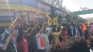 CG News: मैग्नेटो मॉल तोड़फोड़ मामला: 7 कार्यकर्ताओं की गिरफ्तारी के विरोध में बजरंग दल का चक्काजाम, तनावपूर्ण स्थिति...