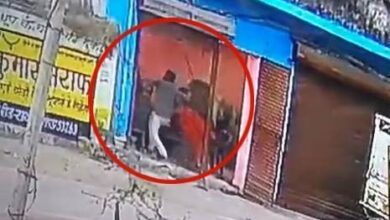 सत्संग के दौरान नशेड़ी युवक का तांडव, बुजुर्ग महिलाओं पर डंडे से हमला, आरोपी गिरफ्तार...