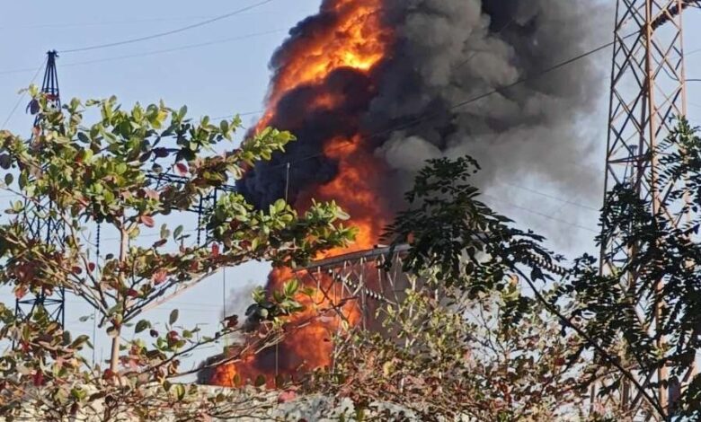 CG Breaking News: बिलासपुर के मोपका बिजली सब स्टेशन में भीषण आग, काले धुएं से मचा हड़कंप, बिजली सप्लाई ठप...