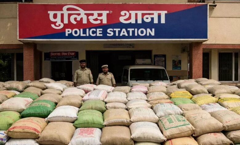 अवैध धान परिवहन पर प्रशासन की सख्ती, 675 बोरी धान जब्त, वाहन भी सी...