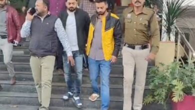 रायपुर में ऑनलाइन सट्टे का भंडाफोड़: 50 लाख कैश के साथ 4 सटोरिए गिरफ्तार, SSP का बड़ा खुलासा...